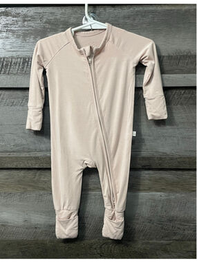 Monkeeroos Bamboo Zipper Footie Solid Tan 0-3M Snug Fit Pajamas Designed In NC